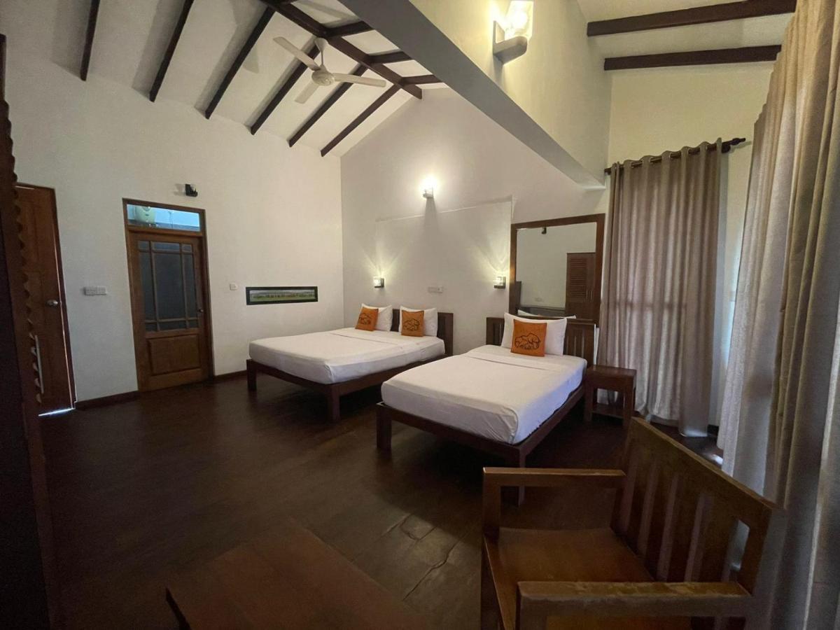 Hotel Lake Park Polonnaruwa Exteriör bild