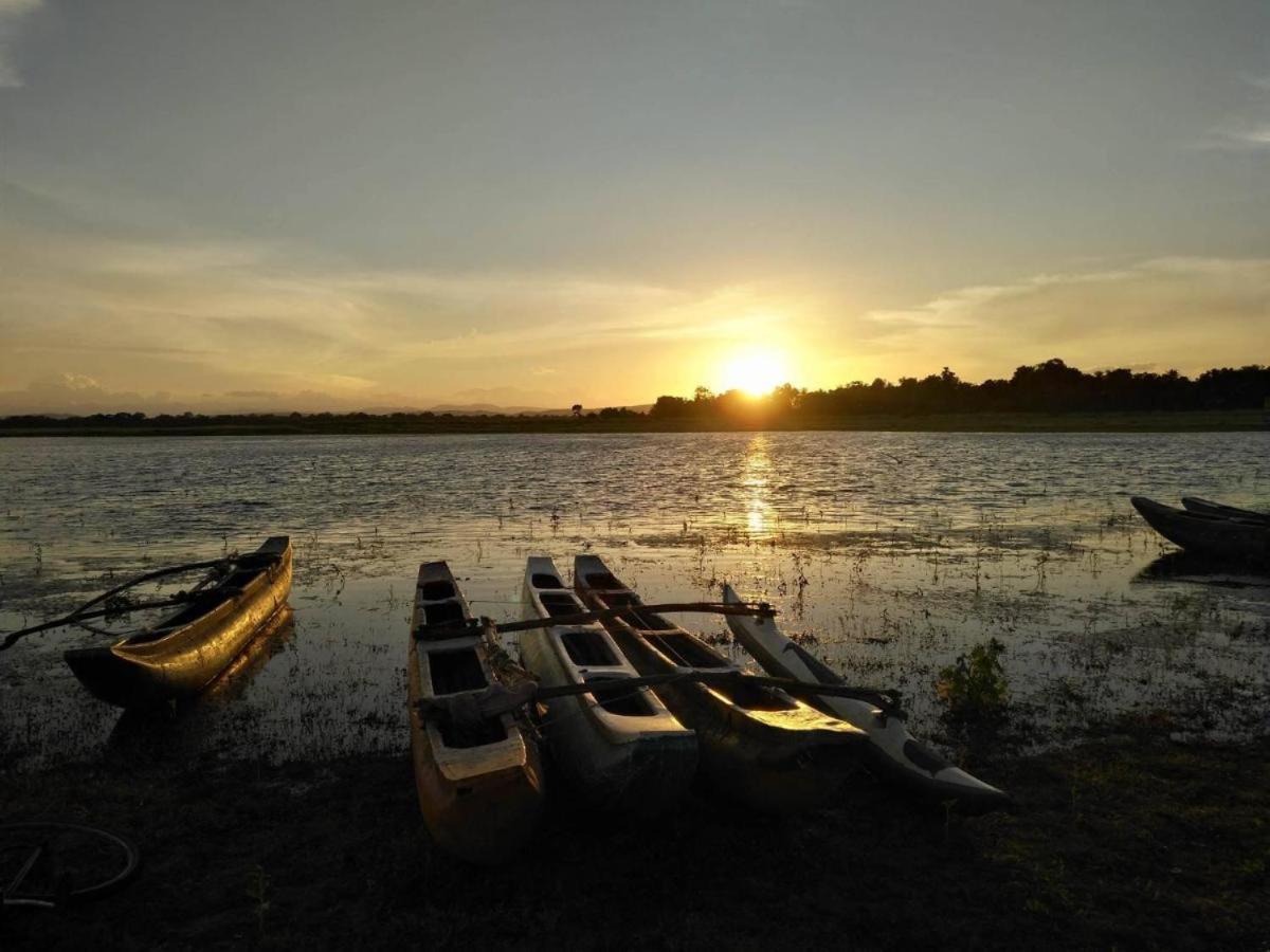 Hotel Lake Park Polonnaruwa Exteriör bild